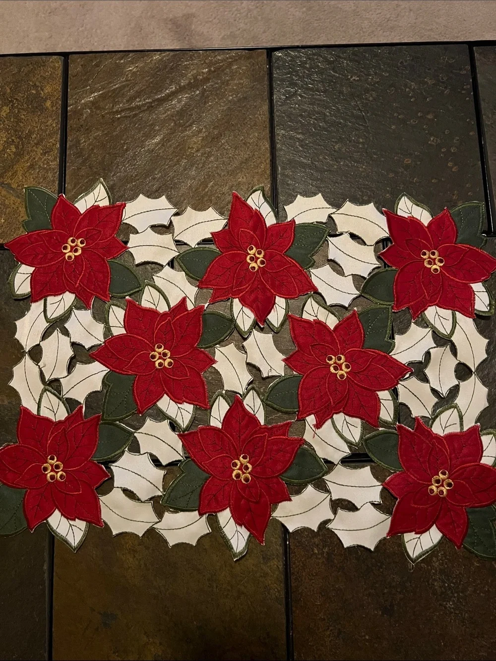 Vintage Set of Two Festive Holiday Poinsettia Placemats-EUC *like new condition*